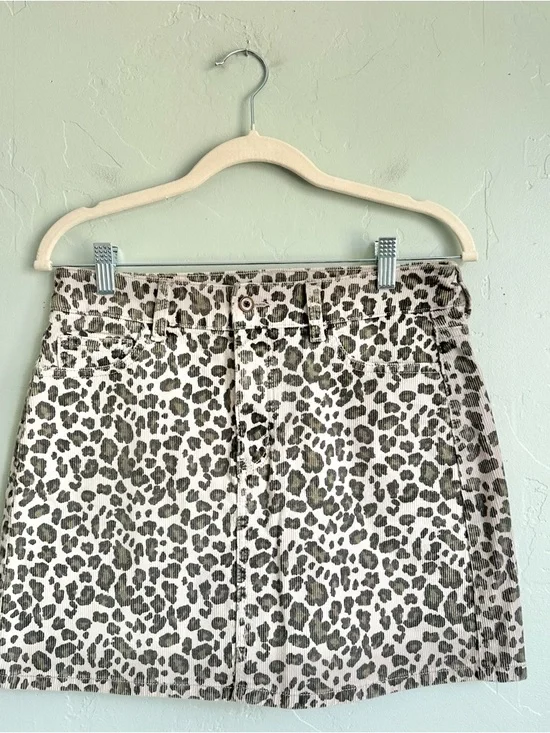 American Eagle Women Stretch Corduroy Leopard Animal Print Mini Skirt Size 4 EUC - Picture 5 of 7
